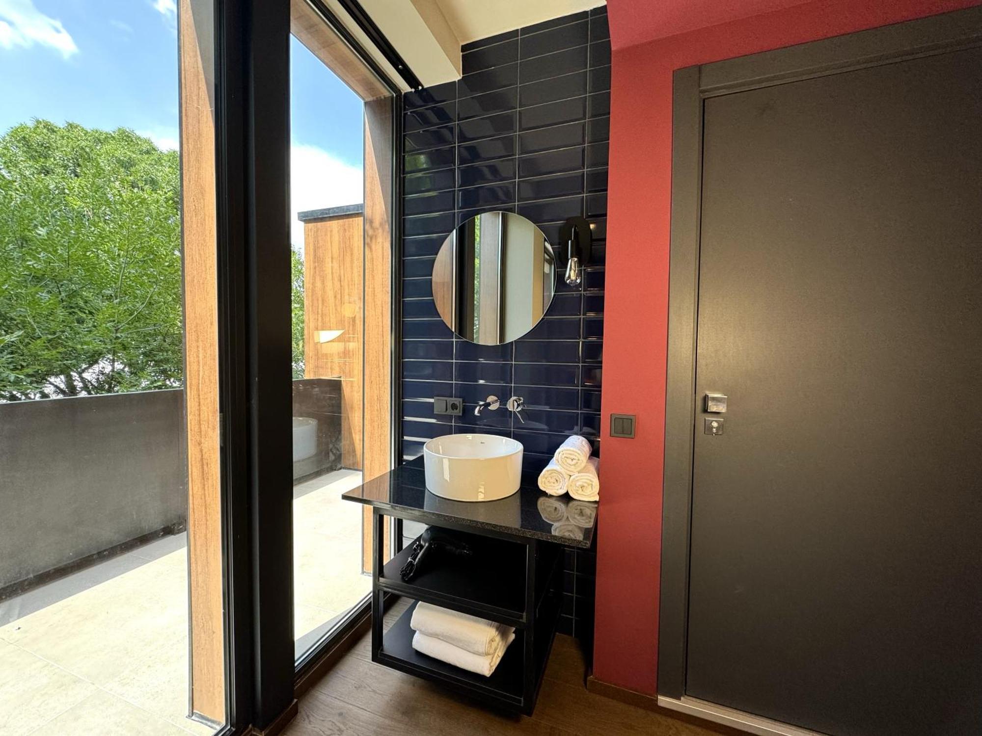 Tbilisi Edition - Design Hotel & Private Spa Εξωτερικό φωτογραφία
